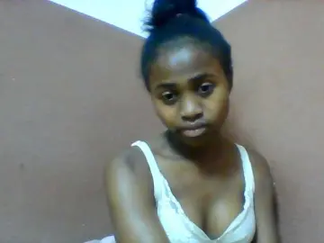 Clarah1  live sex cam