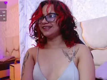 Kristen-tay  live sex cam