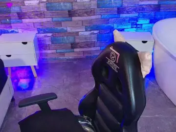 Kristen-tay  live sex cam