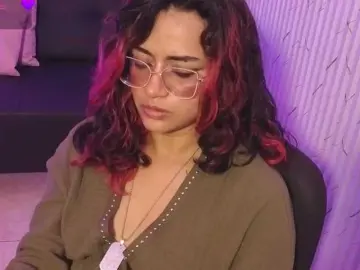 Kristen-tay  live sex cam