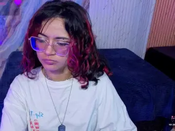 Kristen-tay  live sex cam