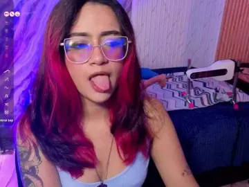 Kristen-tay  live sex cam