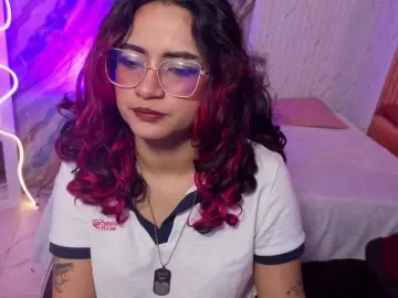 Kristen-tay  live sex cam