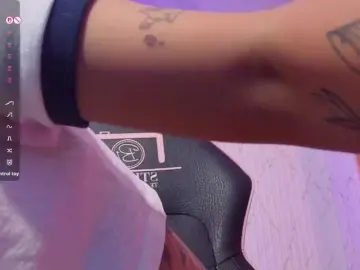 Kristen-tay  live sex cam