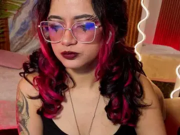 Kristen-tay  live sex cam