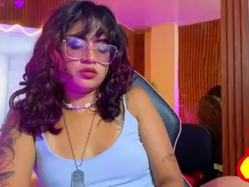 Kristen-tay  live sex cam