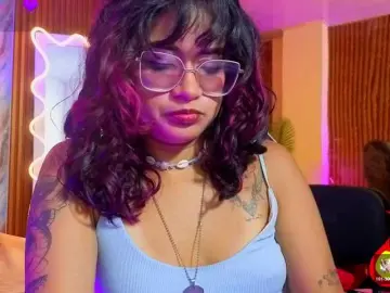 Kristen-tay  live sex cam