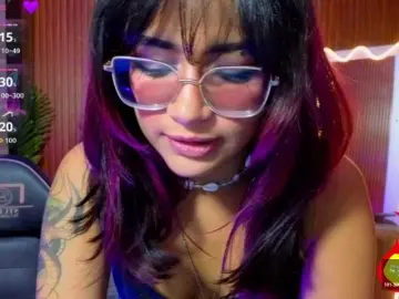 Kristen-tay  live sex cam
