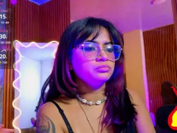 Kristen-tay  live sex cam
