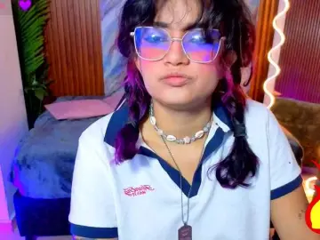 Kristen-tay  live sex cam