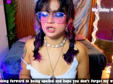 Kristen-tay  live sex cam