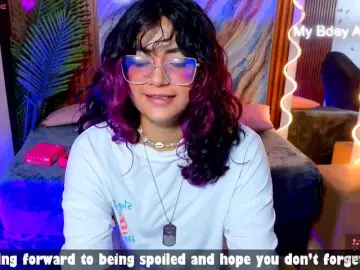 Kristen-tay  live sex cam