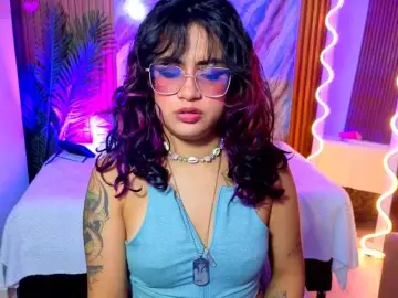 Kristen-tay  live sex cam