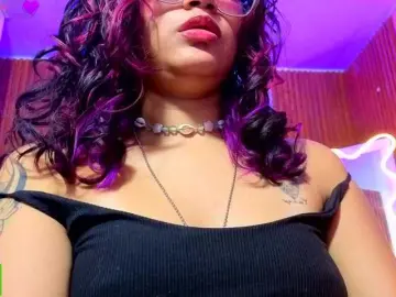 Kristen-tay  live sex cam