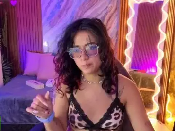Kristen-tay  live sex cam