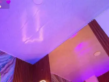 Kristen-tay  live sex cam