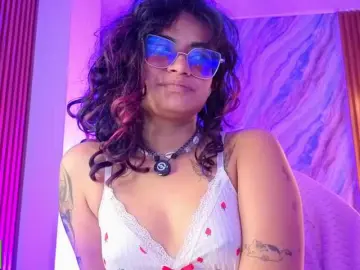 Kristen-tay  live sex cam