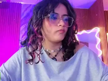 Kristen-tay  live sex cam