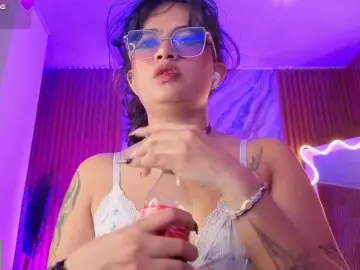 Kristen-tay  live sex cam