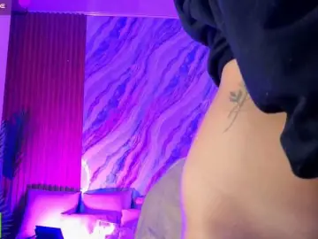 Kristen-tay  live sex cam