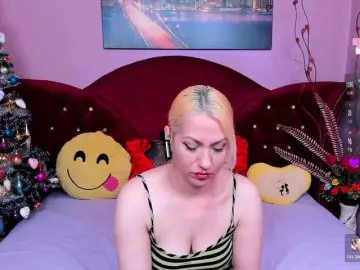 Sensualass77  live sex cam