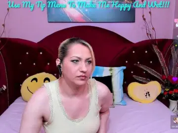 Sensualass77  live sex cam