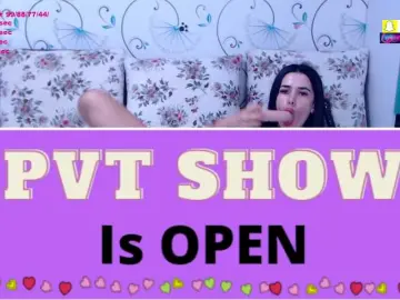 SpicyBrunnete  live sex cam