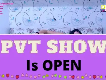 SpicyBrunnete  live sex cam