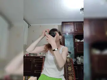 Caroliiine  live sex cam