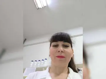 Caroliiine  live sex cam