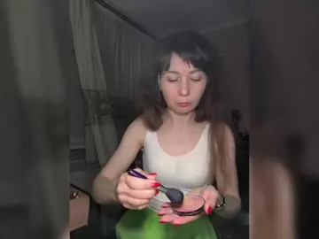 Caroliiine  live sex cam