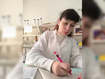 Caroliiine  live sex cam