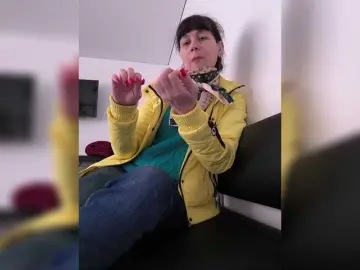 Caroliiine  live sex cam