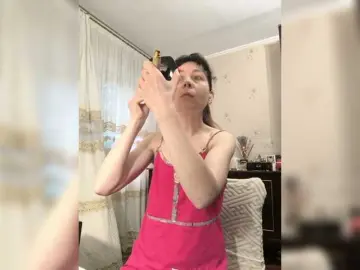 Caroliiine  live sex cam