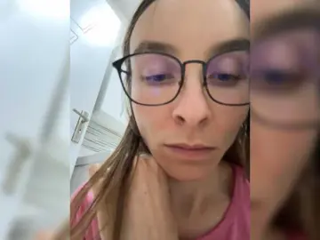 AndreElis  live sex cam