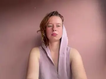 BettyLovely  live sex cam