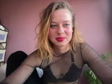 BettyLovely  live sex cam