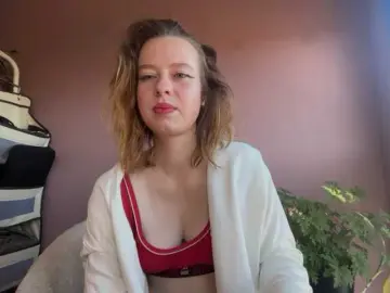 BettyLovely  live sex cam
