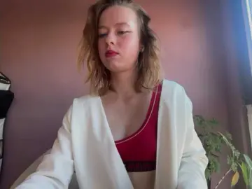 BettyLovely  live sex cam