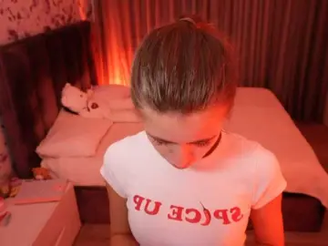 ChloeSpark  live sex cam