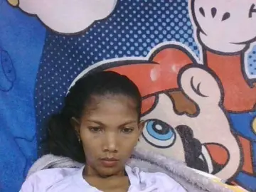 Lyah7a  live sex cam