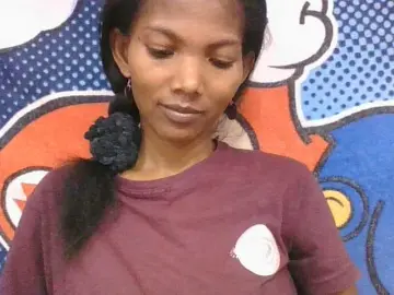 Lyah7a  live sex cam