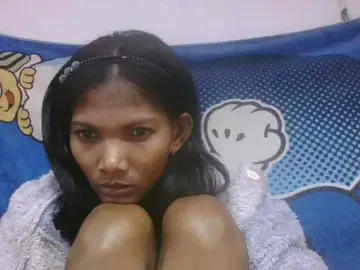 Lyah7a  live sex cam