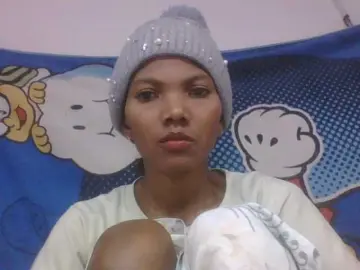 Lyah7a  live sex cam