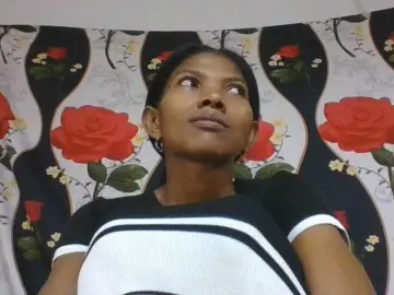 Lyah7a  live sex cam