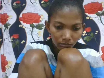 Lyah7a  live sex cam