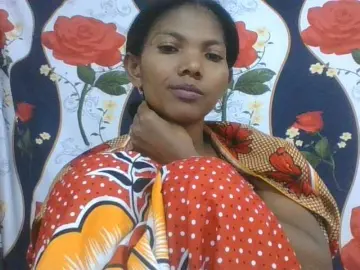 Lyah7a  live sex cam