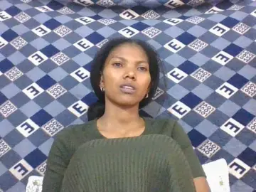 Lyah7a  live sex cam