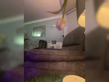 Naughtywife77  live sex cam