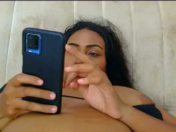 Minabigboobs  live sex cam